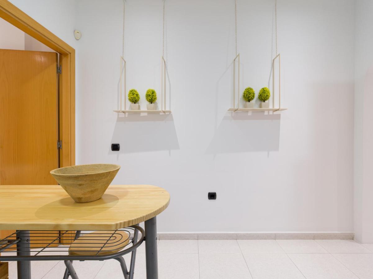 Homeforguest Modern Apartment In The Centre Of Puerto Del Rosario Puerto del Rosario  Bagian luar foto
